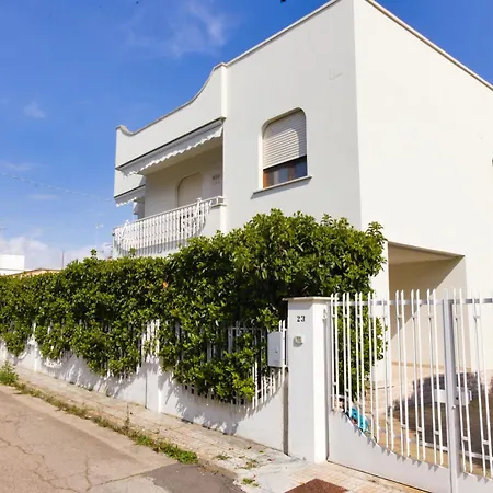 Ioniris - Private In A With Parking, 100 M From The Sea Feriehus